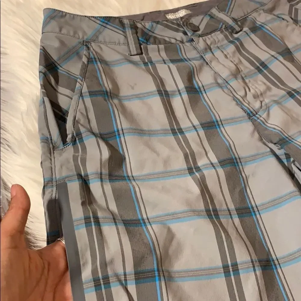 Marmot Mens Size 28 Gray Plaid Flat Front Shorts